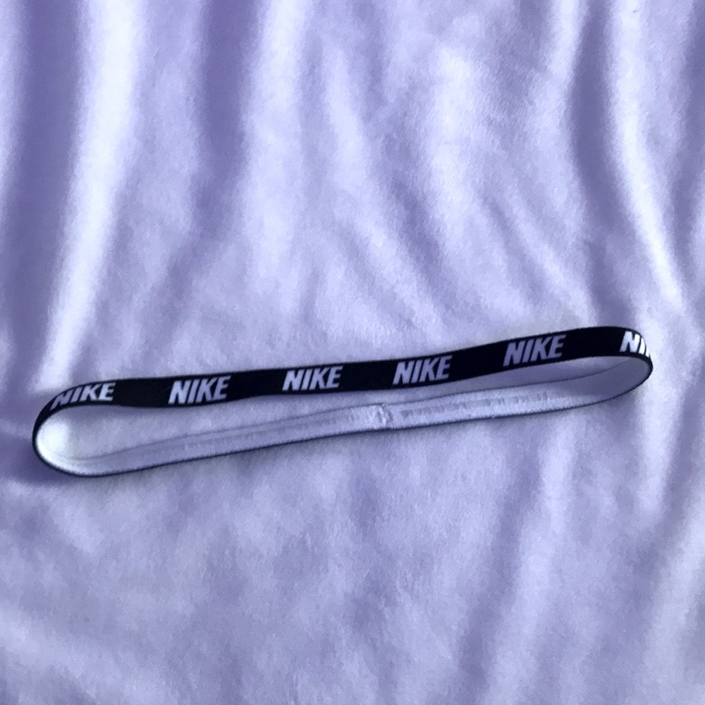 Women’s Nike headband
